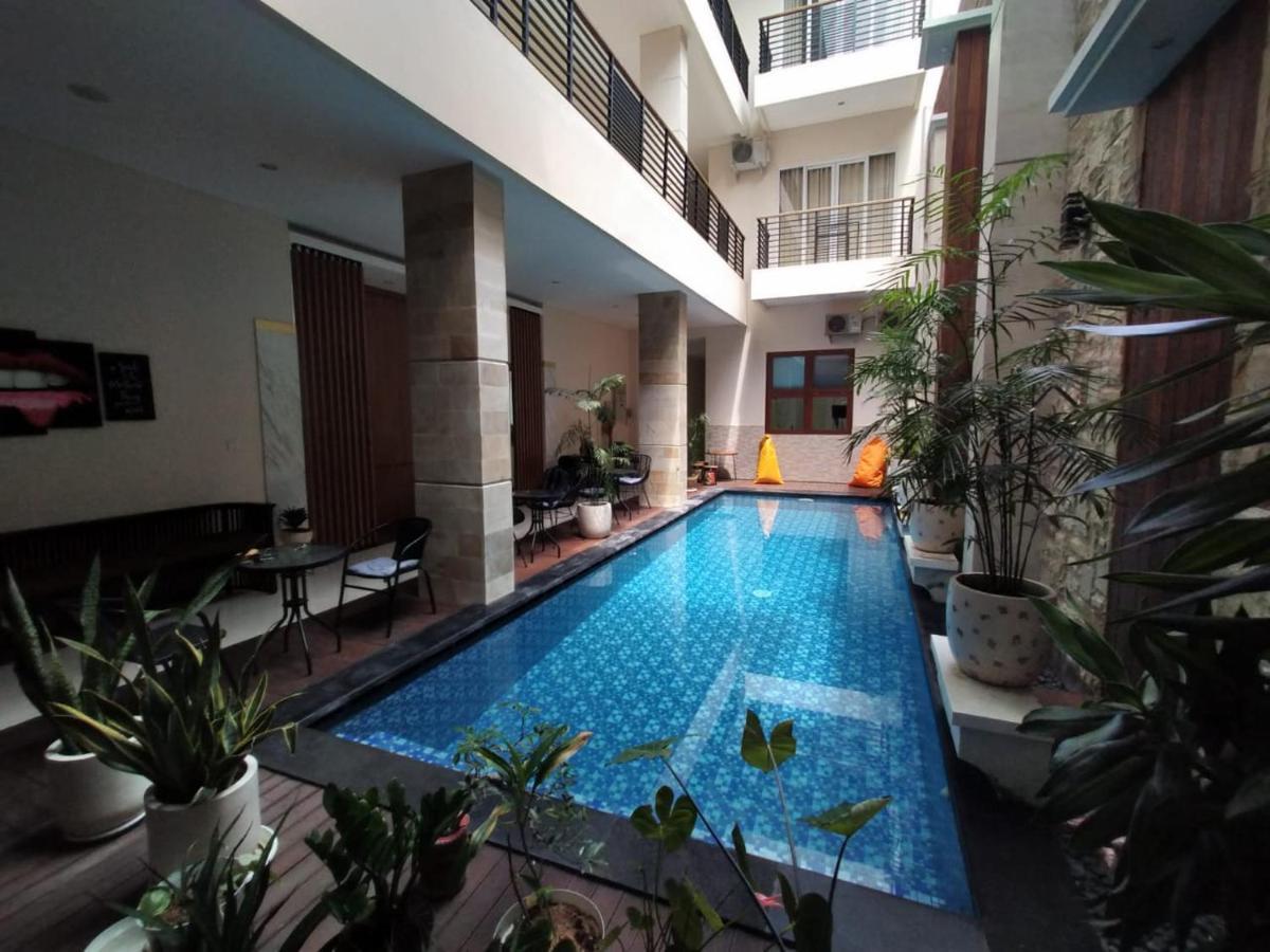Ultimate Residence Bali Denpasar  Exterior photo